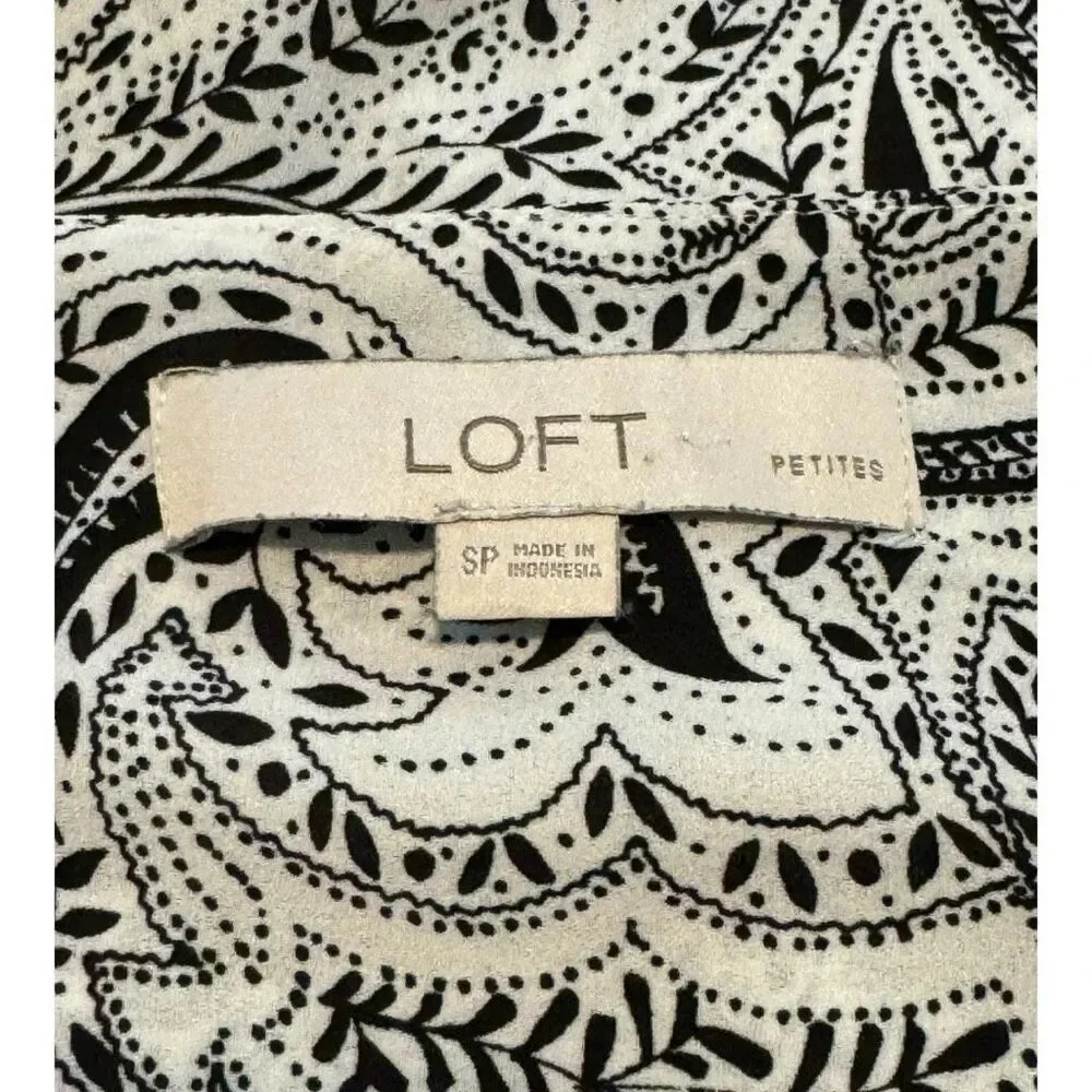 LOFT Small‎ Petite Black & White Shadow Paisley Petal Sleeve Top